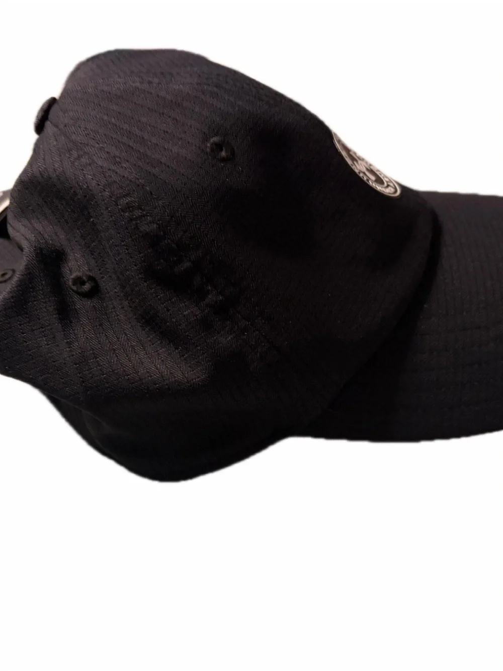 Under Armour Women’s Black Logo Baseball Cap ISO-Chill